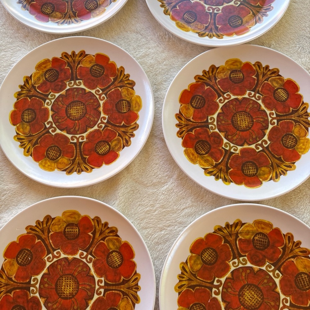 Set of 7.  9” MCM plates
